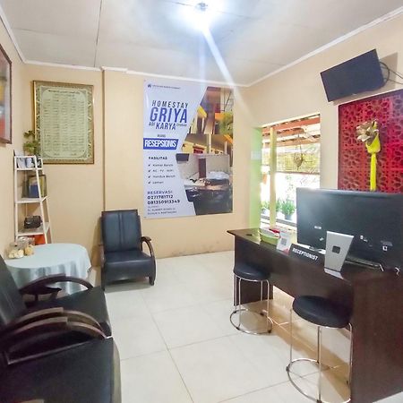 Graha Adi Karya Syariah Kartasura RedPartner Kartosuro Bagian luar foto