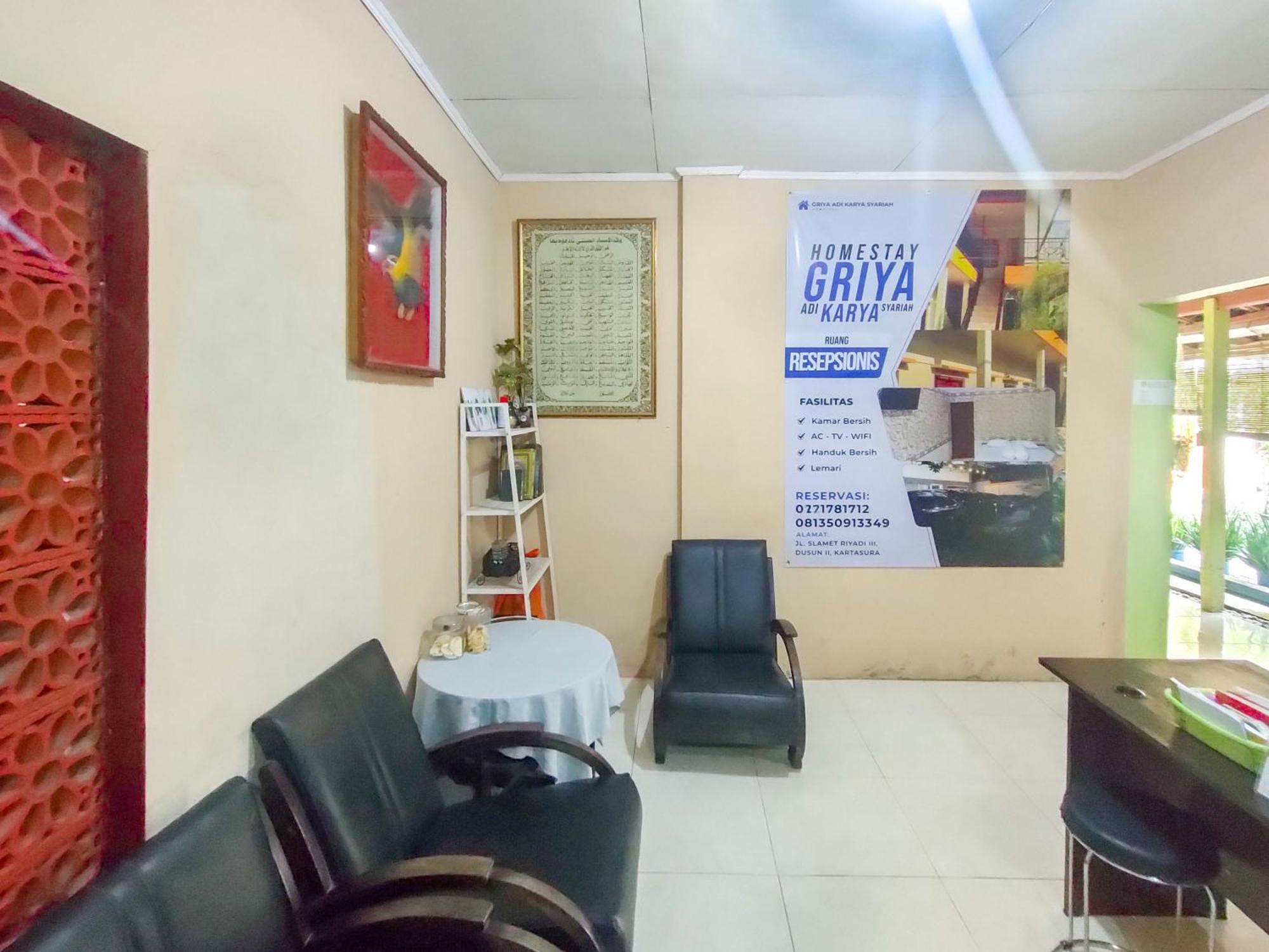 Graha Adi Karya Syariah Kartasura RedPartner Kartosuro Bagian luar foto